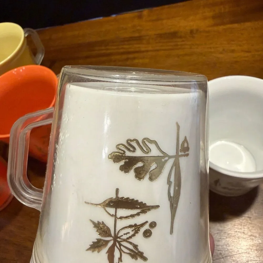 Set of 6 Vtg Insulated Plastic Mugs Double Wall Gold Leaf Print MCM